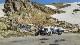 Tornante Gavia 2.jpg